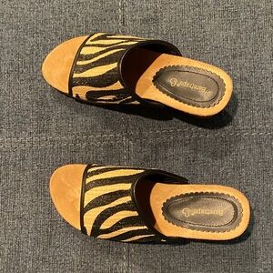 BareTraps Women's Animal Print Mules - Black and Tan